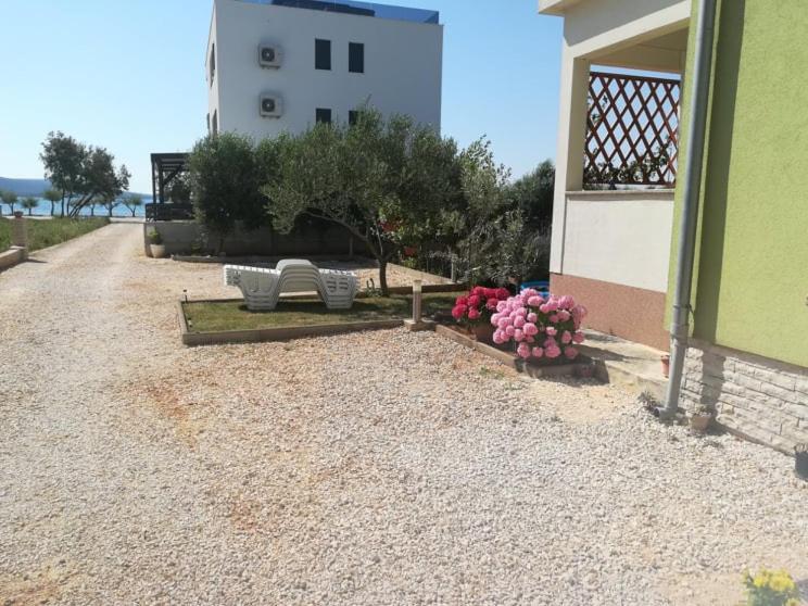 Apartments Matilda Sukošan المظهر الخارجي الصورة