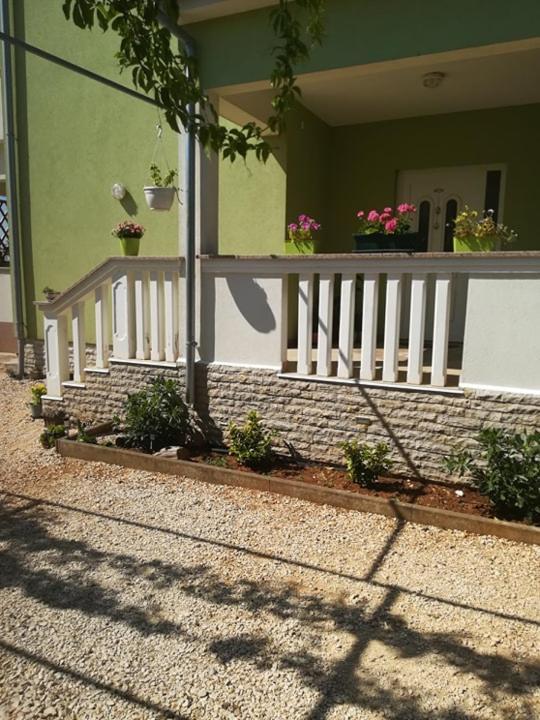 Apartments Matilda Sukošan المظهر الخارجي الصورة