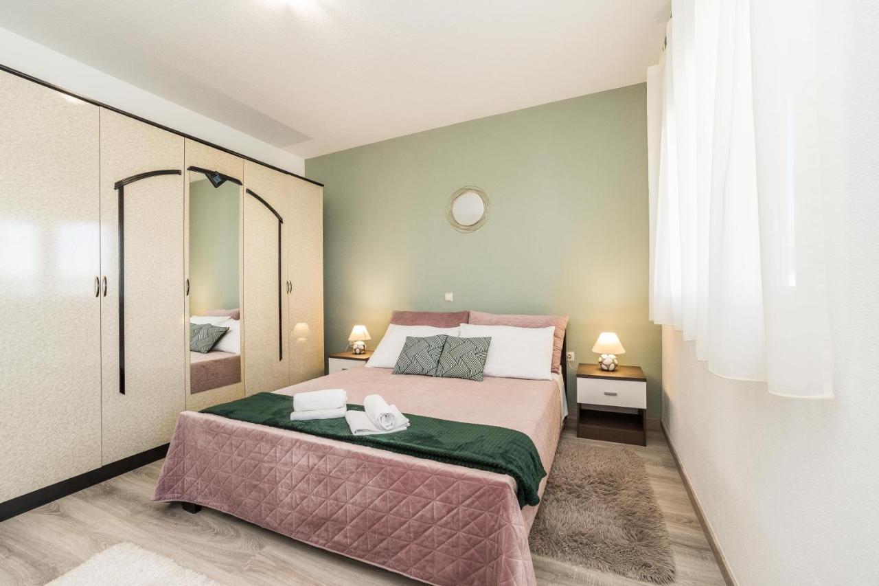 Apartments Matilda Sukošan المظهر الخارجي الصورة