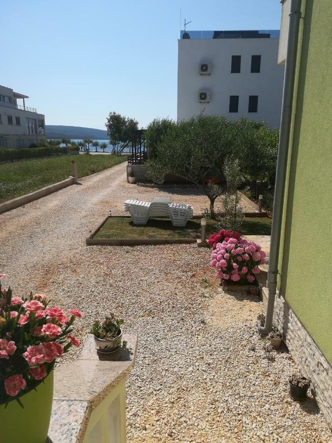 Apartments Matilda Sukošan المظهر الخارجي الصورة